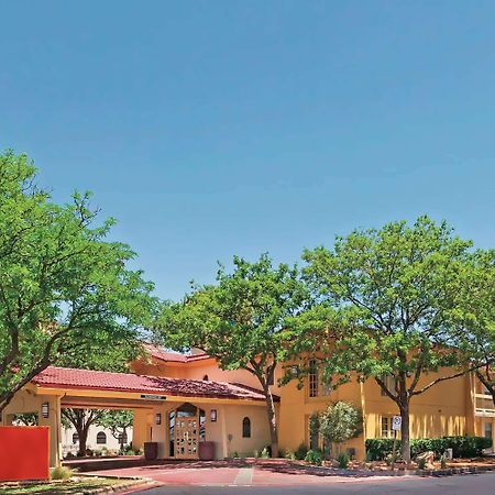 Baymont By Wyndham Lubbock - Downtown Civic Center Hotel Luaran gambar