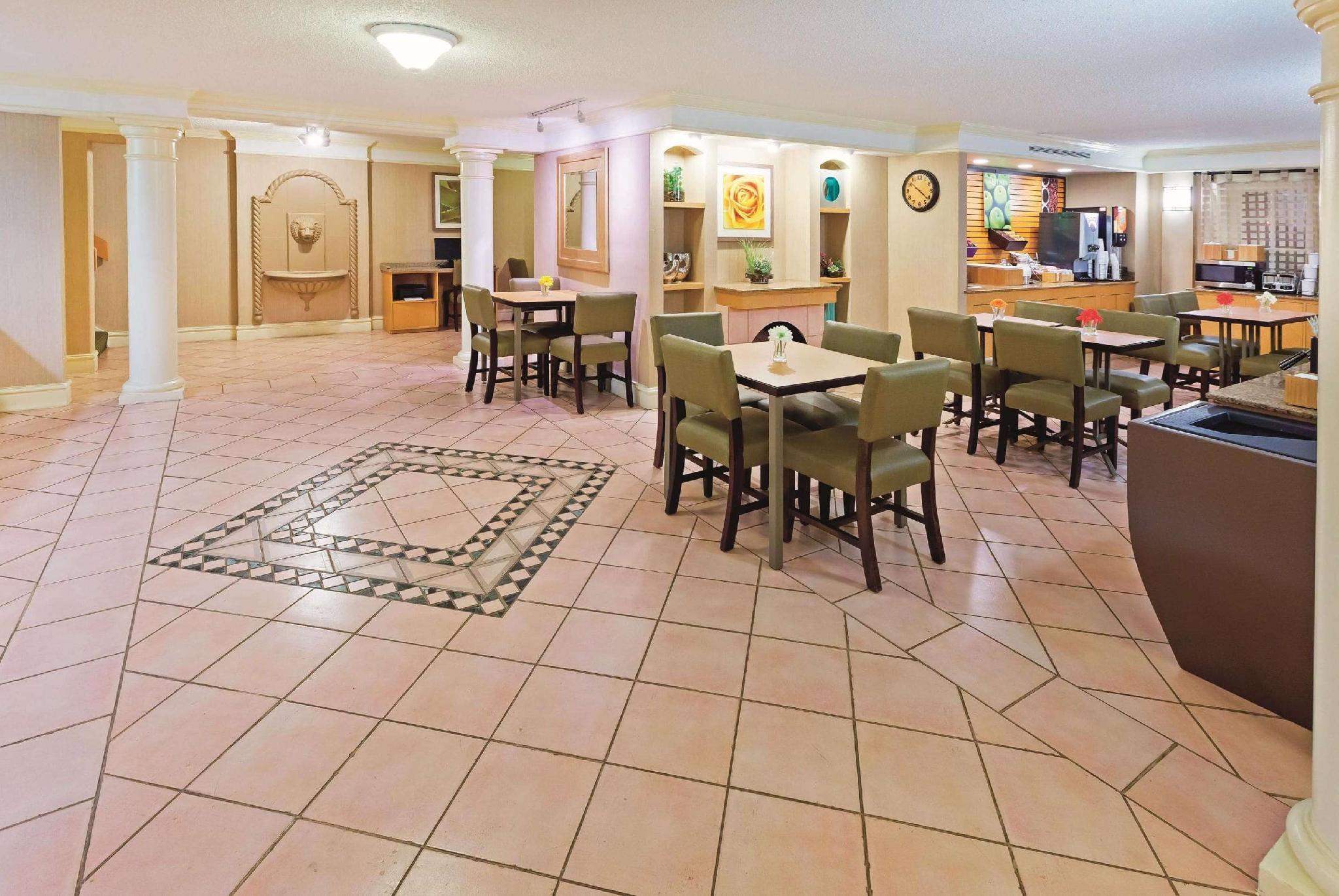 Baymont By Wyndham Lubbock - Downtown Civic Center Hotel Luaran gambar