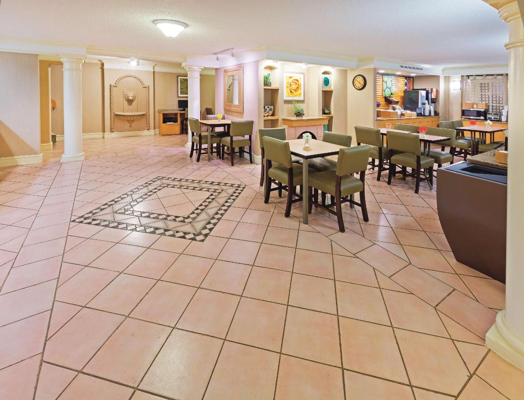 Baymont By Wyndham Lubbock - Downtown Civic Center Hotel Luaran gambar